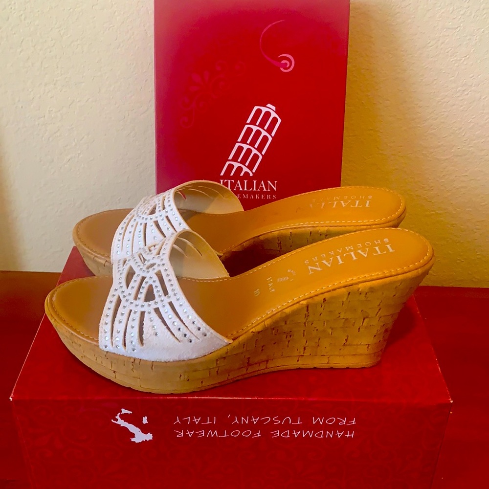 LIKE NEW Women’s Jeweled Wedge  Sandal Size 10
